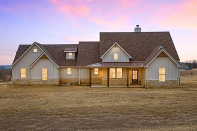476 Silver Leaf Drive, Sunset TX 76270