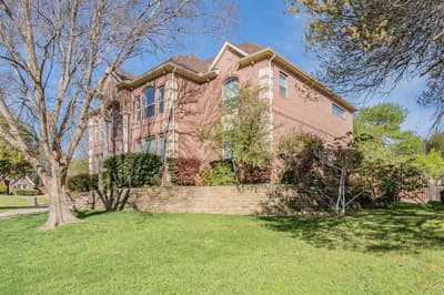 8925 Hunters Glen Trail, Fort Worth TX 76120