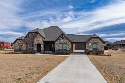 9111 Iron Mountain Trail, Justin TX 76247