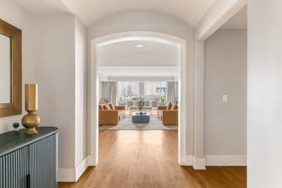 3401 Lee Parkway # 404, Dallas TX 75219 - Photo 2