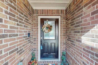 6133 Chalk Hollow Drive, Fort Worth TX 76179 - Photo 2