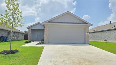 320 TRAIL Court, Keene TX 76059