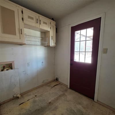 285 Montgomery Road, Mineral Wells TX 76067 - Photo 5