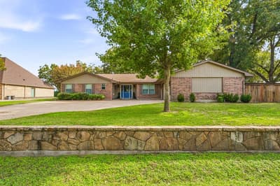 7115 Westover Drive, Granbury TX 76049 - Photo 2