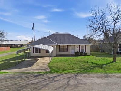 701 S College Street, Celeste TX 75423