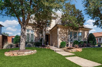 647 Fountainview Drive, Irving TX 75039 - Photo 2