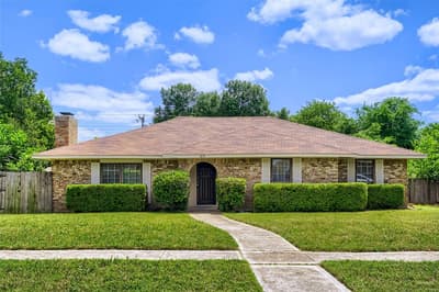814 Oakbluff Drive, Lancaster TX 75146