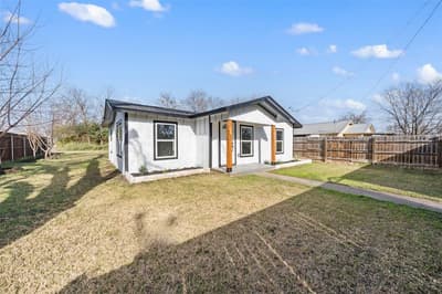 108 9th Street, Valley Mills TX 76689 - Photo 2
