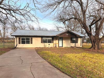 1000 S Andrea Drive, Mabank TX 75147