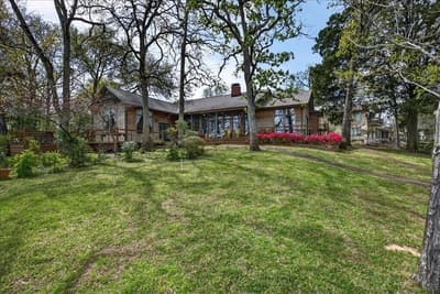 125 Lark Drive, Enchanted Oaks TX 75156