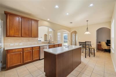 5771 Aylworth Drive, Frisco TX 75035 - Photo 5