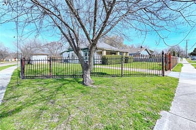 2457 Glenfield Avenue, Dallas TX 75233 - Photo 2