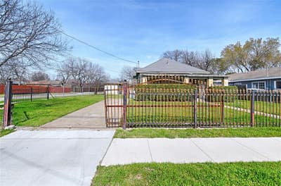 2457 Glenfield Avenue, Dallas TX 75233 - Photo 3