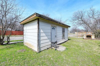 2457 Glenfield Avenue, Dallas TX 75233 - Photo 5