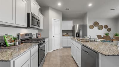 1025 FOXBURG Drive, Fort Worth TX 76131 - Photo 4
