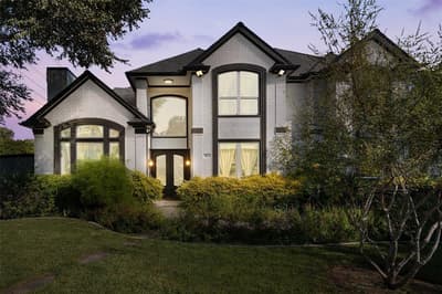 3015 Forestwood Drive, Arlington TX 76006 - Photo 2