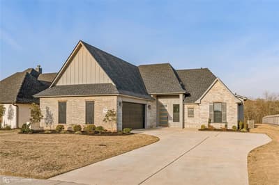 923 Chisolm Trail, Bossier City LA 71111