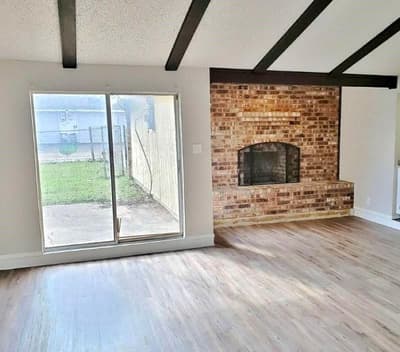 2752 Meadow Isle Lane, Dallas TX 75237 - Photo 2