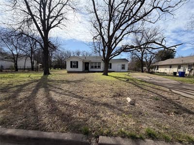1613 Lexington Street, Waco TX 76711 - Photo 2