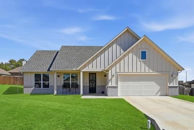 4004 Gallivant Drive, Granbury TX 76049 - Photo 2