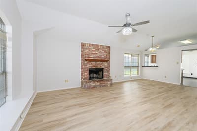 709 Raywood Drive, Grand Prairie TX 75052 - Photo 3