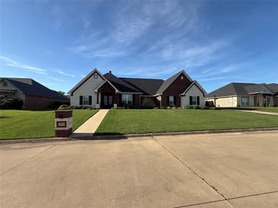 1003 Stone Bridge Street, Mount Pleasant TX 75455 - Photo 2