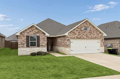 388 N Montague Street, Pilot Point TX 76258