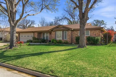 1760 Acorn Lane, Hurst TX 76054