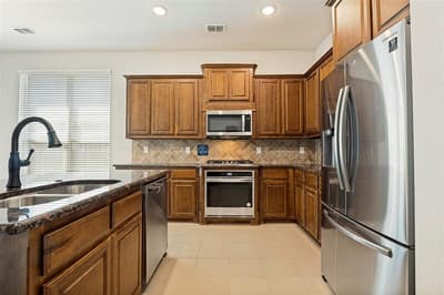 1812 Graham Way, Mansfield TX 76063 - Photo 4