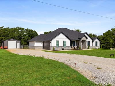 117 Coyote Cave Lane, Alvord TX 76225