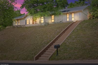 1033 Wedgewood Drive, Woodway TX 76712