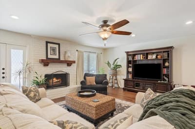 1033 Wedgewood Drive, Woodway TX 76712 - Photo 5