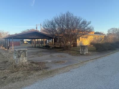808 Flamingo Road, Granbury TX 76049 - Photo 4
