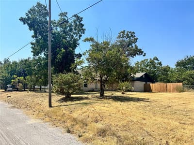 603 N Pearl Street, Comanche TX 76442 - Photo 2