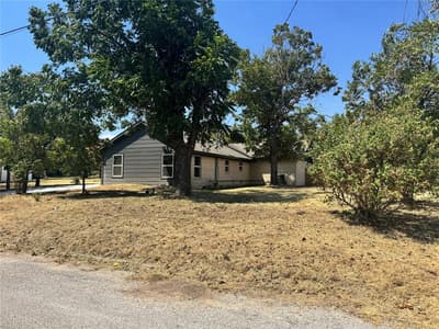 603 N Pearl Street, Comanche TX 76442 - Photo 3