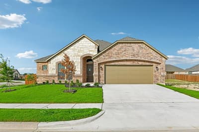 701 Broken Bow Lane, Cleburne TX 76033