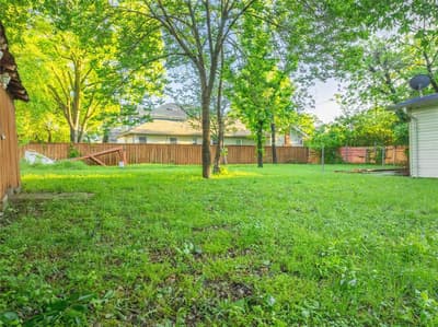 824 Elsbeth Street, Dallas TX 75208 - Photo 5