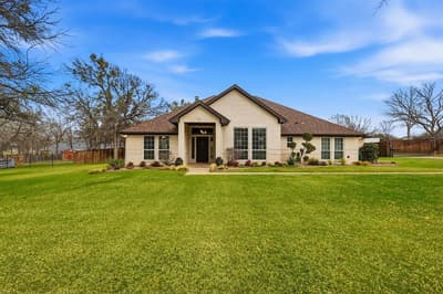 312 Lakeside Oaks Circle, Lakeside TX 76135