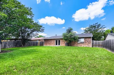804 Netherland Drive, Arlington TX 76017 - Photo 2