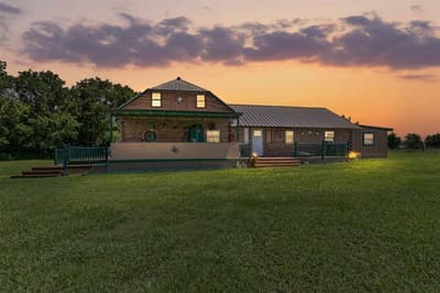 901 County Road 3925, Wolfe City TX 75496 - Photo 3