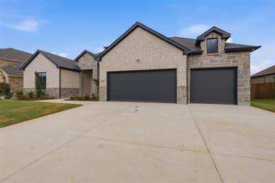 709 Allison Drive, Van Alstyne TX 75495