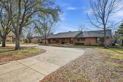 6208 Windsong Drive, Arlington TX 76001 - Photo 4