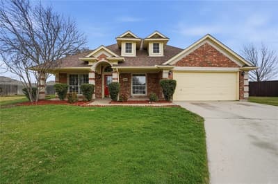 500 Surry Court, Saginaw TX 76179 - Photo 2