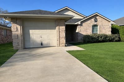 3819 Kiest Valley Court, Dallas TX 75233 - Photo 2
