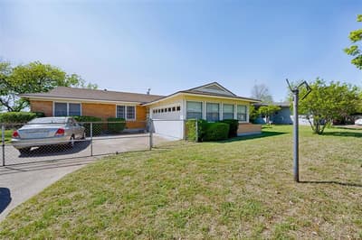 4123 Huckleberry Circle, Dallas TX 75216