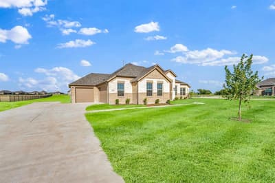 8335 Magnolia Court, Greenville TX 75402 - Photo 2