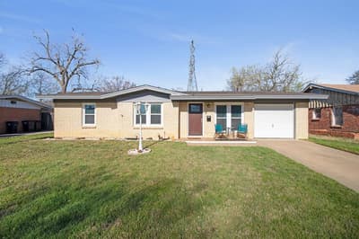 1616 Grantland Circle, Fort Worth TX 76112 - Photo 3