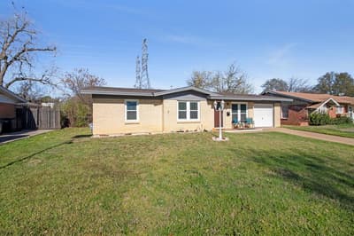1616 Grantland Circle, Fort Worth TX 76112