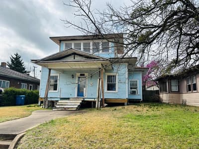 624 W Gandy Street, Denison TX 75020 - Photo 2