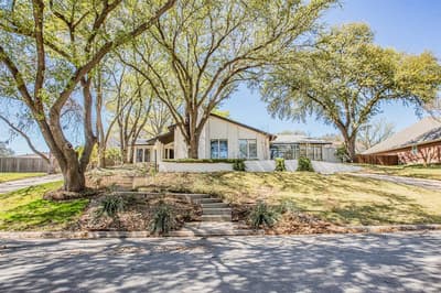 18 Crosslands Road, Benbrook TX 76132 - Photo 2